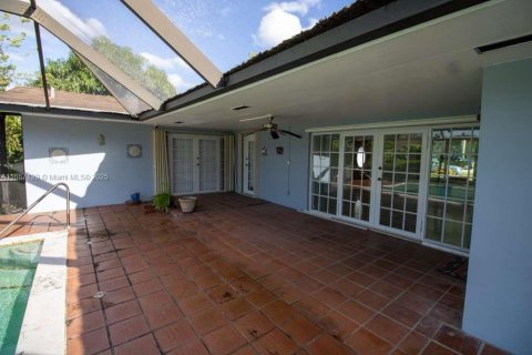 Casa en alquiler en Miami, Florida, 3 dormitorios, 179.77 m2 № 1932770 - foto 9