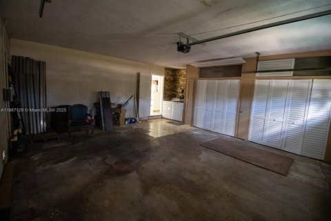 Casa en alquiler en Miami, Florida, 3 dormitorios, 179.77 m2 № 1932770 - foto 16
