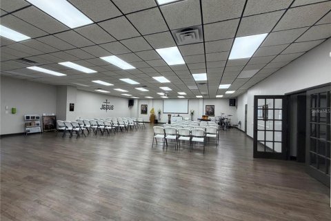 Propiedad comercial en venta en Auburndale, Florida, 466.18 m2 № 2344721 - foto 2