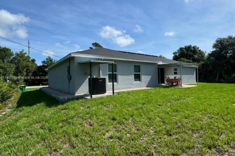 Villa ou maison à vendre à Port Charlotte, Floride: 4 chambres № 1813840 - photo 2