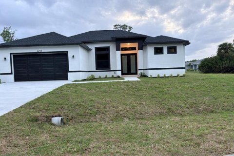 Villa ou maison à North Port, Floride 3 chambres, 182.27 m2 № 2190898