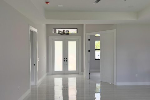 Villa ou maison à vendre à North Port, Floride: 3 chambres, 182.27 m2 № 2190898 - photo 3