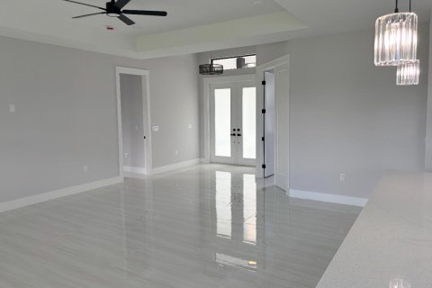 Villa ou maison à vendre à North Port, Floride: 3 chambres, 182.27 m2 № 2190898 - photo 7