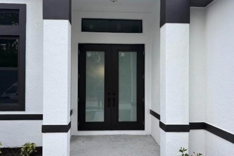 Villa ou maison à vendre à North Port, Floride: 3 chambres, 182.27 m2 № 2190898 - photo 2