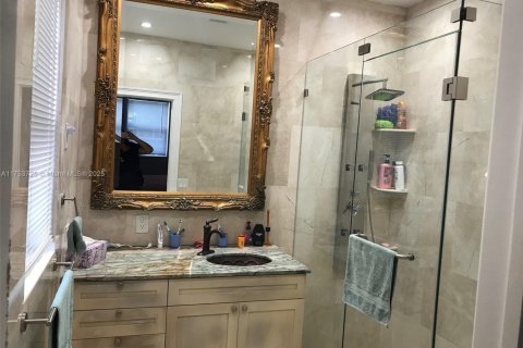 Casa en venta en Miami Beach, Florida, 4 dormitorios, 258.55 m2 № 1501042 - foto 22