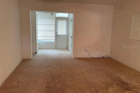 Touwnhouse à louer à DeLand, Floride: 2 chambres, 96.9 m2 № 2167738 - photo 4