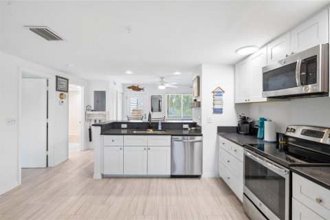 Condo in Placida, Florida, 1 bedroom  № 2217711 - photo 18