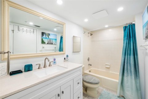 Condo in Placida, Florida, 1 bedroom  № 2217711 - photo 28