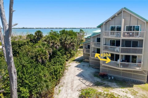 Condo in Placida, Florida, 1 bedroom  № 2217711 - photo 2
