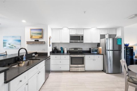 Condo in Placida, Florida, 1 bedroom  № 2217711 - photo 17