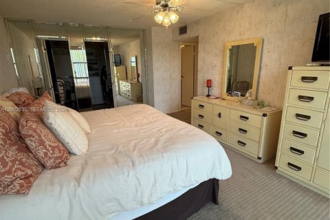 Купить кондоминиум в Халландейл-Бич, Флорида 2 спальни, 104.98м2, № 2066353 - фото 14