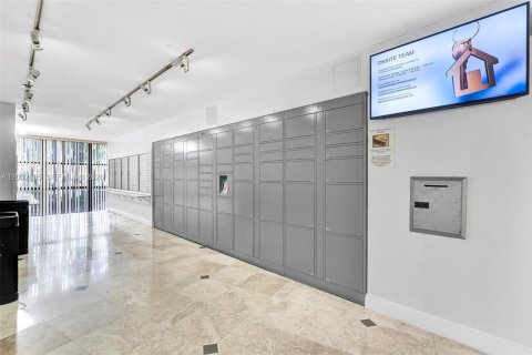 Купить кондоминиум в Халландейл-Бич, Флорида 2 спальни, 104.98м2, № 2066353 - фото 27