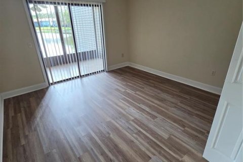 Copropriété à louer à New Port Richey, Floride: 2 chambres, 93.65 m2 № 2388500 - photo 8