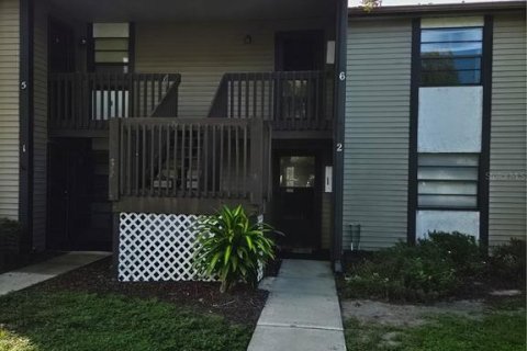 Condo à New Port Richey, Floride, 2 chambres  № 2388500