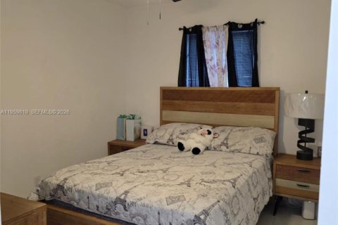 Villa ou maison à vendre à Miami, Floride: 4 chambres, 113.81 m2 № 2024588 - photo 6