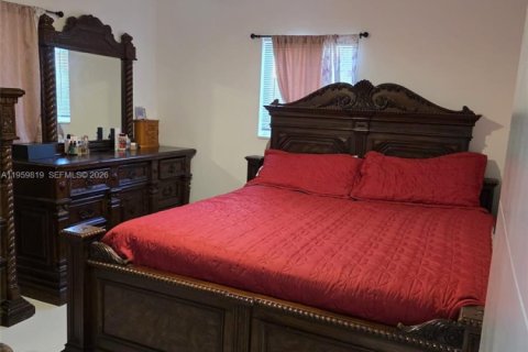 Villa ou maison à vendre à Miami, Floride: 4 chambres, 113.81 m2 № 2024588 - photo 5