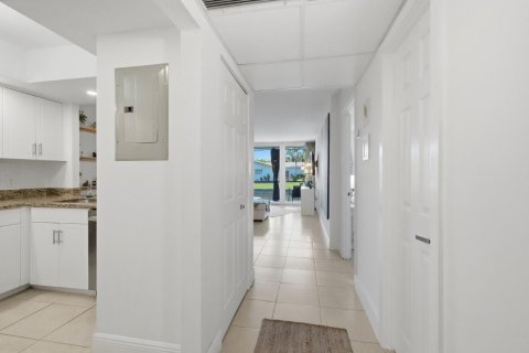 Copropriété à louer à Oakland Park, Floride: 1 chambre, 69.68 m2 № 2252014 - photo 10