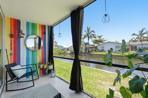 Copropriété à louer à Oakland Park, Floride: 1 chambre, 69.68 m2 № 2252014 - photo 2