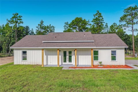 Villa ou maison à Dunnellon, Floride 4 chambres, 194.17 m2 № 2358877