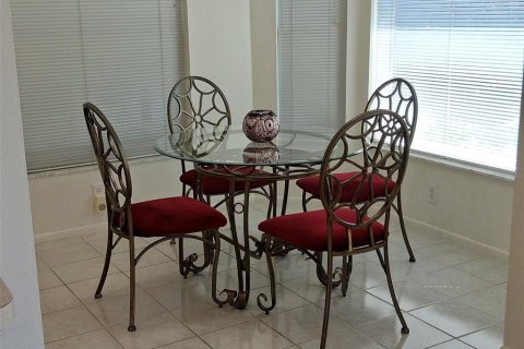 Copropriété à louer à New Port Richey, Floride: 2 chambres, 160.54 m2 № 1912733 - photo 17