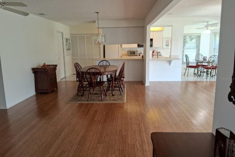 Copropriété à louer à New Port Richey, Floride: 2 chambres, 160.54 m2 № 1912733 - photo 10