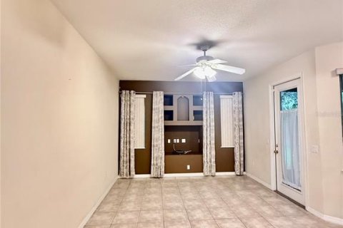 House in Windermere, Florida 3 bedrooms, 172.05 sq.m. № 1909408 - photo 9