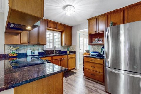 House in Orlando, Florida 3 bedrooms, 135.82 sq.m. № 1677525 - photo 9