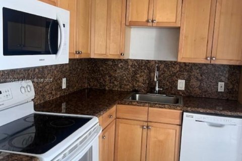 Copropriété à louer à Aventura, Floride: 1 chambre, 68.84 m2 № 1946937 - photo 18