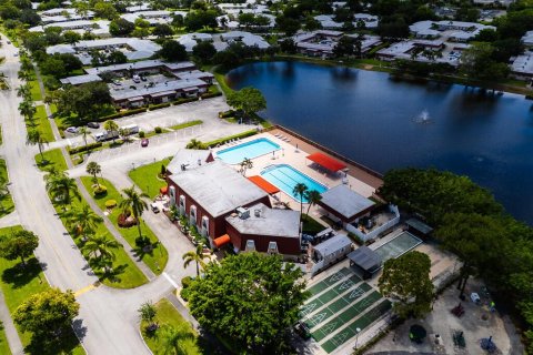 Condo in Lake Worth, Florida, 2 bedrooms  № 2261061 - photo 28