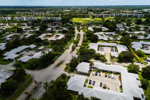 Condo in Lake Worth, Florida, 2 bedrooms  № 2261061 - photo 26