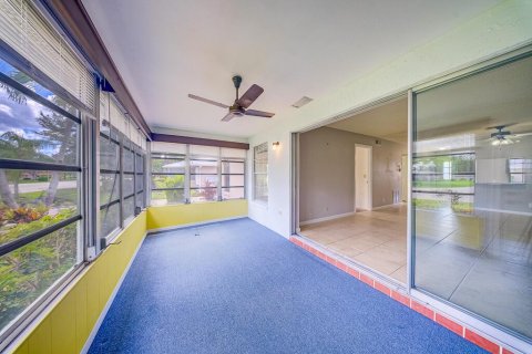 Condo in Lake Worth, Florida, 2 bedrooms  № 2261061 - photo 15