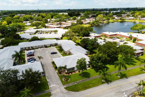 Condo in Lake Worth, Florida, 2 bedrooms  № 2261061 - photo 25