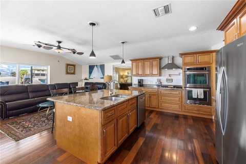 Villa ou maison à vendre à Hernando Beach, Floride: 7 chambres, 289.11 m2 № 2420627 - photo 12