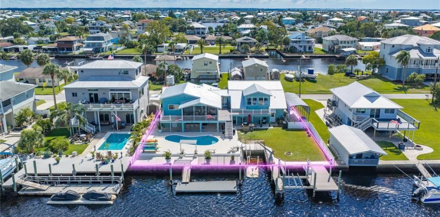 Villa ou maison à Hernando Beach, Floride 7 chambres, 289.11 m2 № 2420627