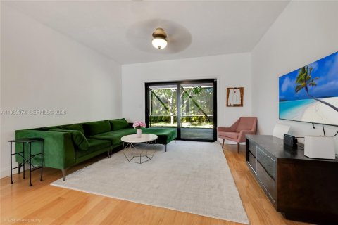 Купить виллу или дом в Пальметто-Бей, Флорида 4 спальни, 185.15м2, № 2081065 - фото 17