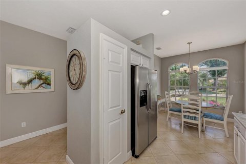 House in Port Charlotte, Florida 3 bedrooms, 150.22 sq.m. № 1373782 - photo 4