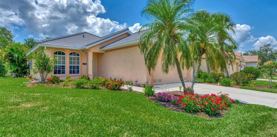 House in Port Charlotte, Florida 3 bedrooms, 150.22 sq.m. № 1373782