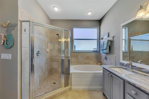 House in Port Charlotte, Florida 3 bedrooms, 150.22 sq.m. № 1373782 - photo 17