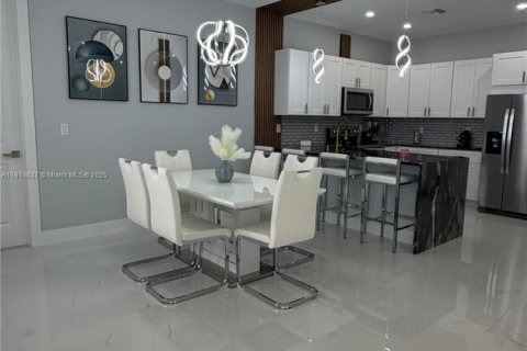 House in Lehigh Acres, Florida 3 bedrooms № 2034222 - photo 4