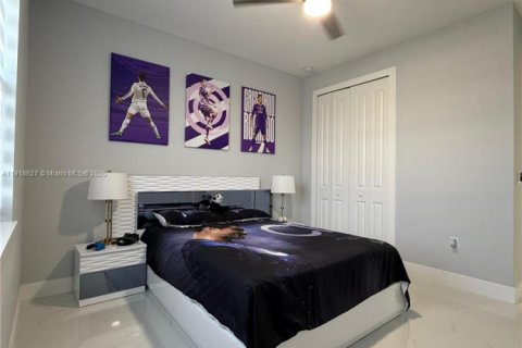 House in Lehigh Acres, Florida 3 bedrooms № 2034222 - photo 19