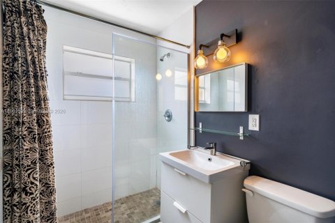 Immobilier commercial à vendre à Miami, Floride: 191.75 m2 № 2080830 - photo 12