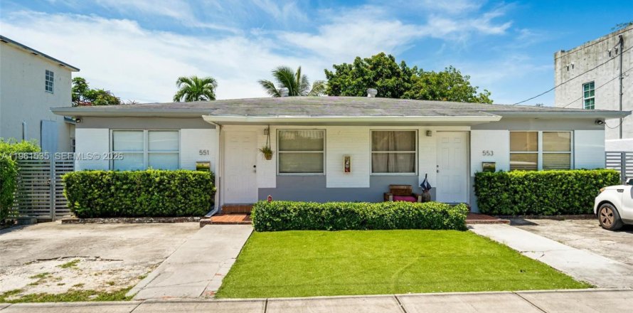 Immobilier commercial à Miami, Floride 191.75 m2 № 2080830