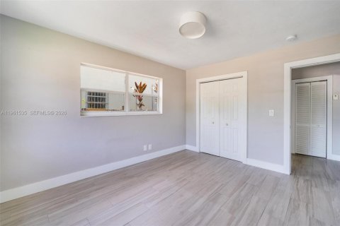 Immobilier commercial à vendre à Miami, Floride: 191.75 m2 № 2080830 - photo 13
