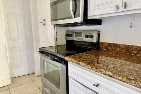 Купить кондоминиум в Орландо, Флорида 6 комнат, 117.99м2, № 2236410 - фото 12