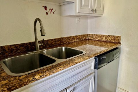 Купить кондоминиум в Орландо, Флорида 6 комнат, 117.99м2, № 2236410 - фото 13