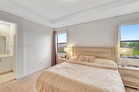 Touwnhouse à vendre à Miami, Floride: 3 chambres, 158.31 m2 № 1860341 - photo 15