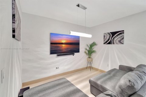 Touwnhouse à vendre à Miami, Floride: 3 chambres, 158.31 m2 № 1860341 - photo 12