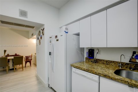 Купить кондоминиум в Авентура, Флорида 2 спальни, 105.35м2, № 1858860 - фото 13