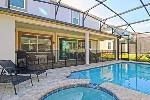 Casa en venta en Kissimmee, Florida, 9 dormitorios, 405.33 m2 № 1591091 - foto 5