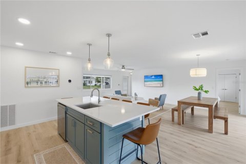 Villa ou maison à vendre à Nokomis, Floride: 3 chambres, 179.02 m2 № 2101485 - photo 9